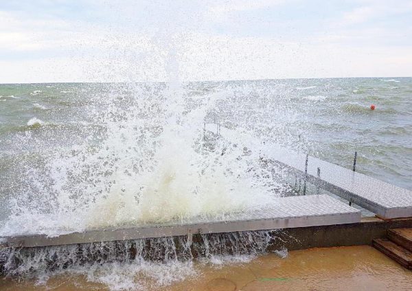 wave proof dock decking